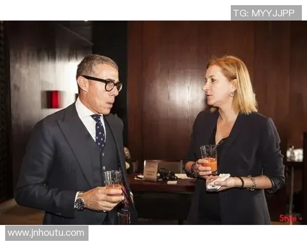 极兔快递与足球明星签约共创品牌新篇章助力体育事业发展