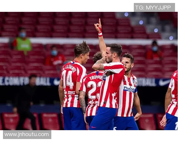 2018年马德里竞技与巴萨激战回顾:激情四溢的西甲经典对决 2018年马德里竞技与巴萨激战回顾:激情四溢的西甲经典对决