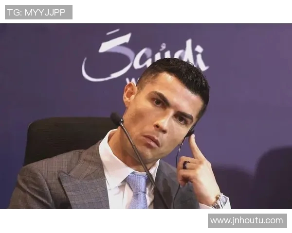 沙特足球明星10号球员的辉煌历程与未来展望分析 沙特足球明星10号球员的辉煌历程与未来展望分析